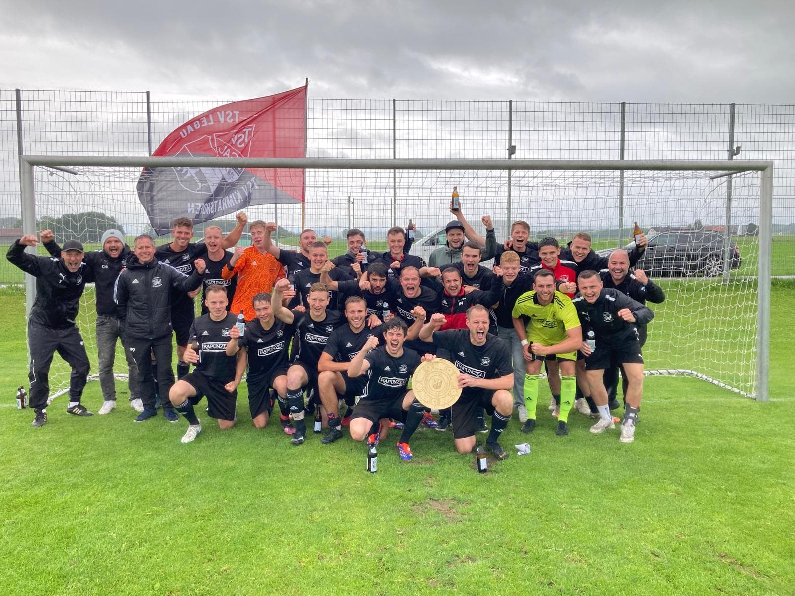 Meistertitel für den TSV Legau + Verabschiedung von Coach Paule